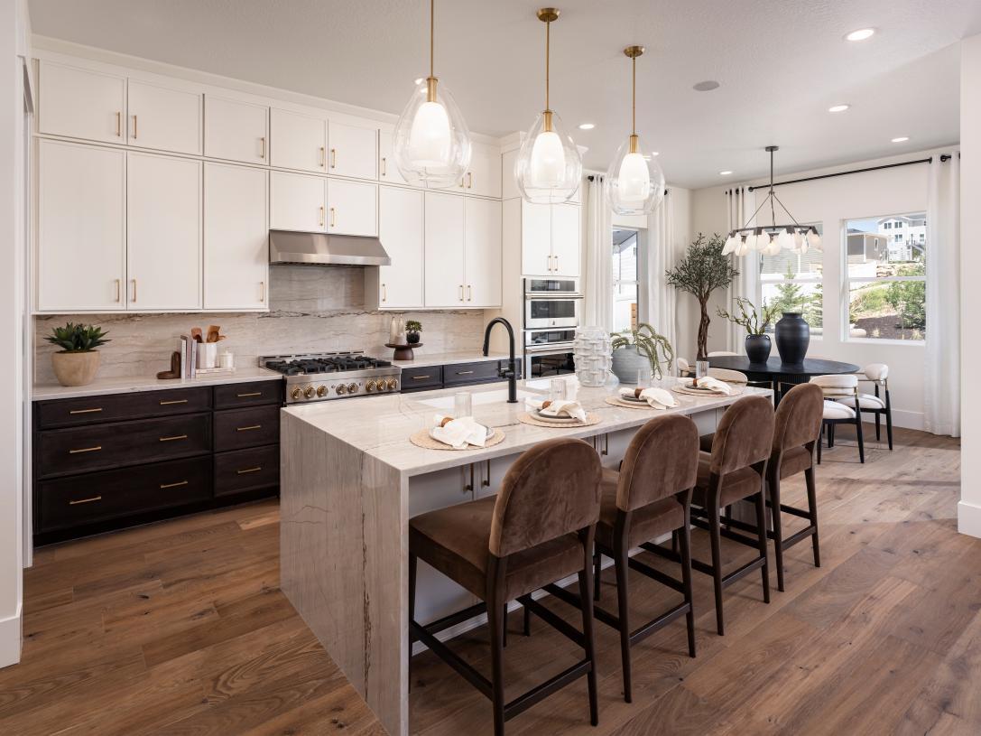 casa en Toll Brothers at Mapleton - Heights Collection por Toll Brothers