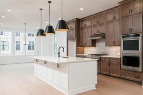 2248 Crestview Drive (Vickery Grand Westbrook)