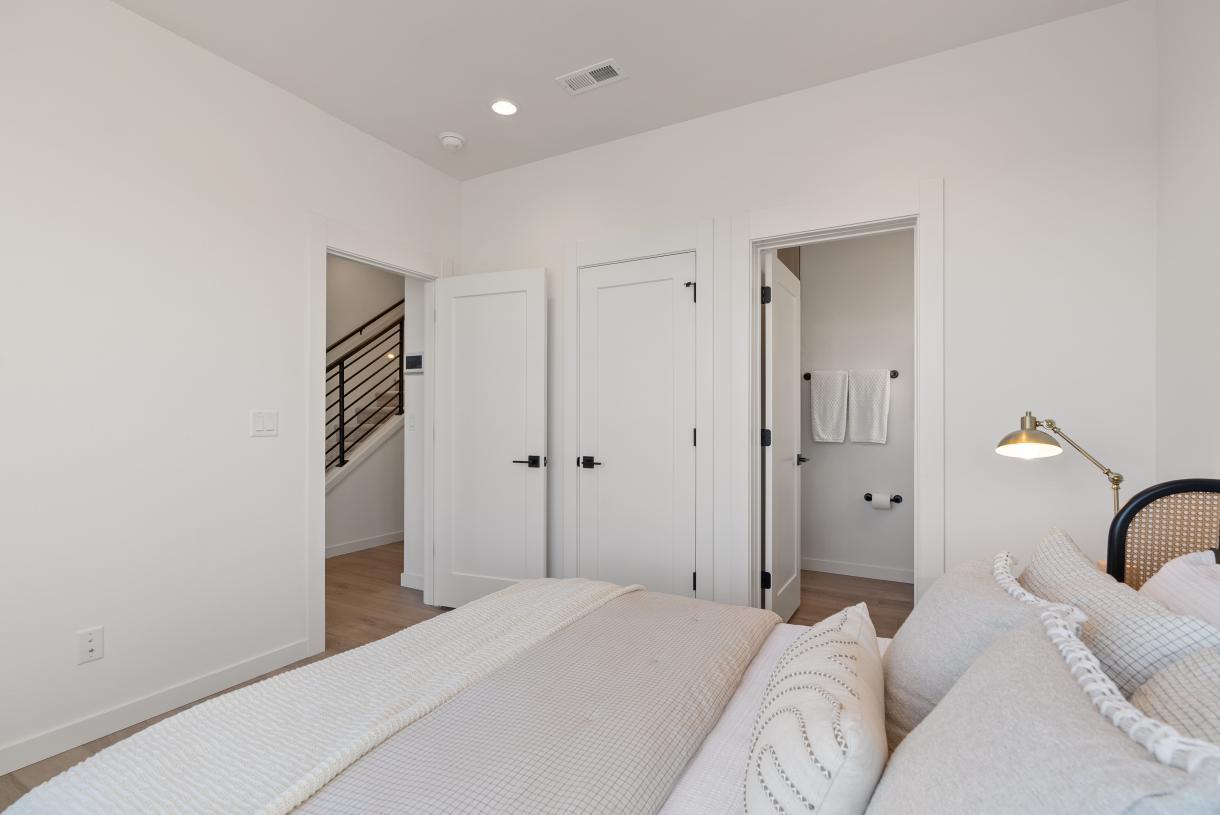Secondary bedroom