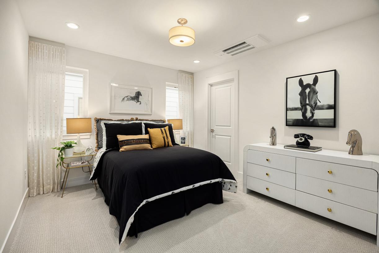 Secondary bedroom