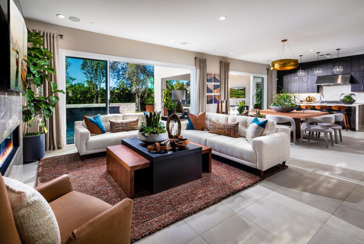 casa en The Evergreens at The Meadows por Toll Brothers