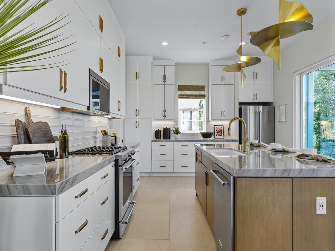 425 Mariposa Way. Montebello, CA 90640