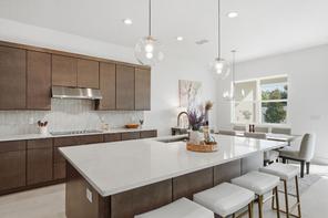 131 Purcell Dr (Bronte Transitional)