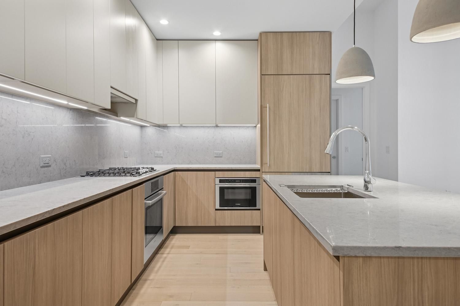 155 BAY ST #804 (804)