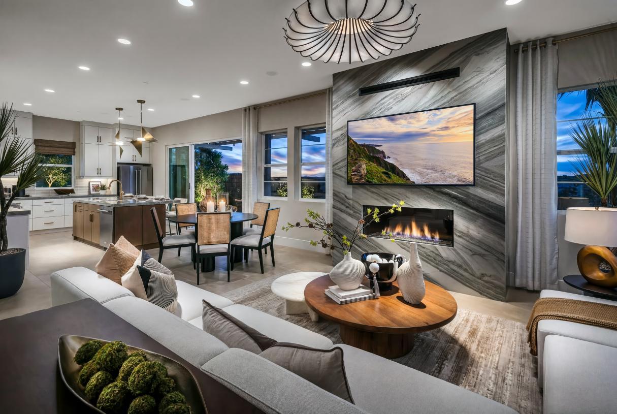 casa en Skyview at Metro Heights por Toll Brothers