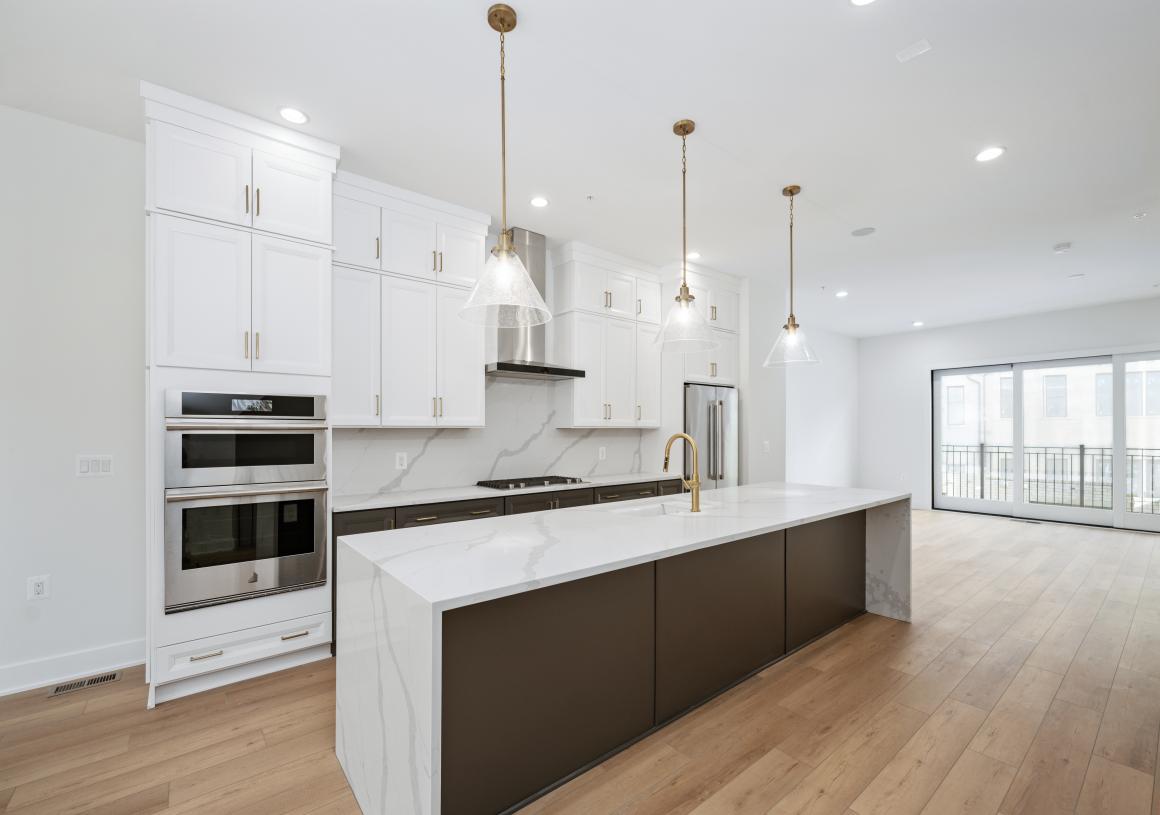 8612 Erdem Pl (Friesian)