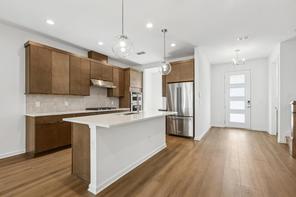 1815 Crowncrest Dr (Kelly Contemporary)