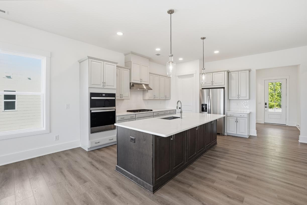 1043 Pinecone Avenue (Westview)