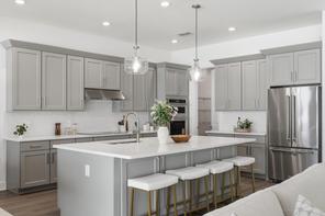 1062 Gloryland Ct (Bronte Transitional)