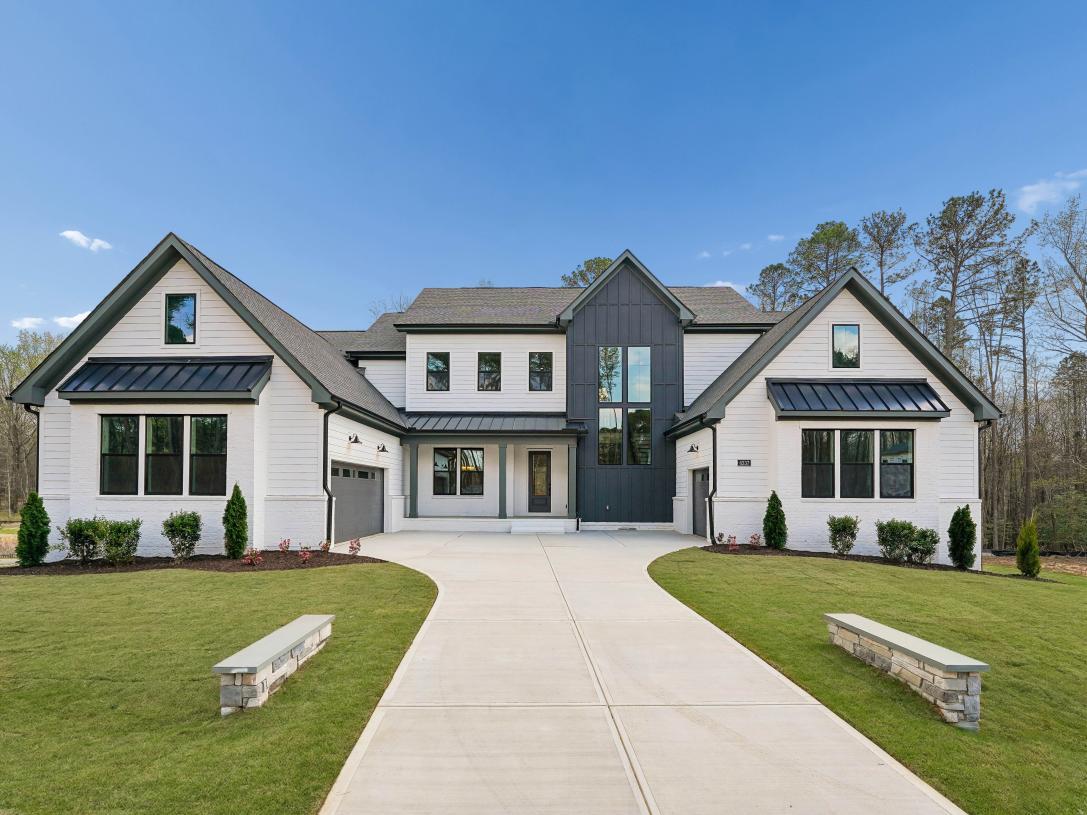 6337 Granary Farm Ln (Hampshire Modern Farmhouse)