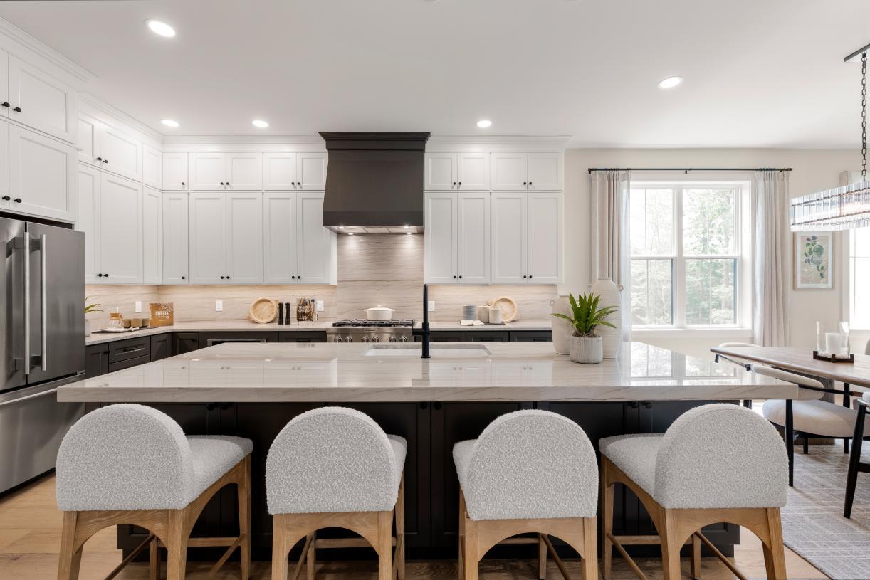 Toll Brothers at The Pinehills - Broadleaf por Toll Brothers en Boston Massachusetts