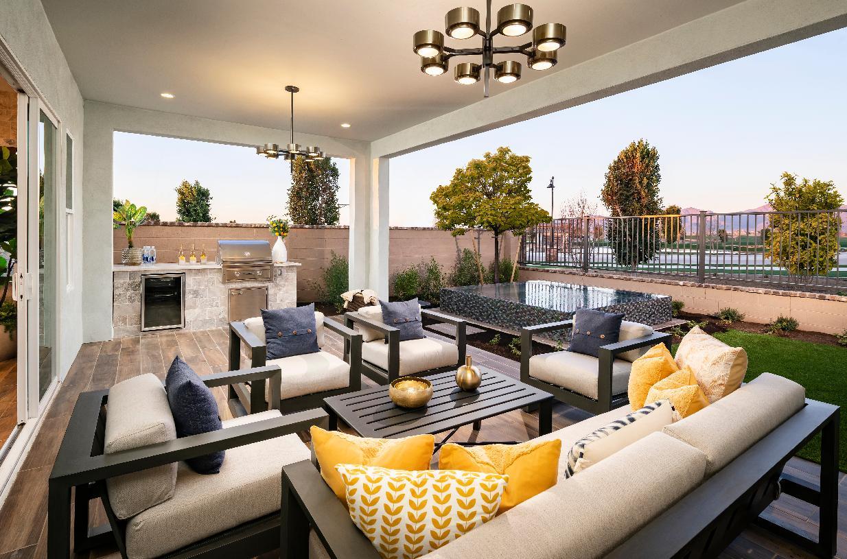Covered patio with BBQ space