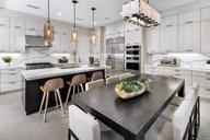 Viewpoint at Metro Heights por Toll Brothers en Los Angeles California