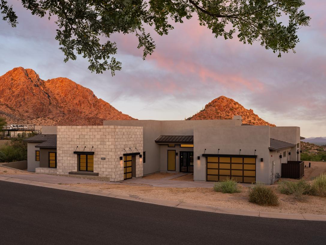 Striking Desert Contemporary elevation