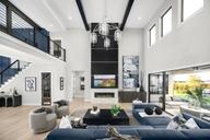 Wandering Creek at Brookhollow - Estate Collection por Toll Brothers en Dallas Texas