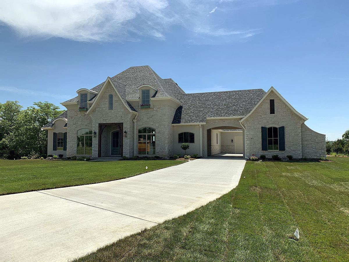 Tompkins Custom Homes