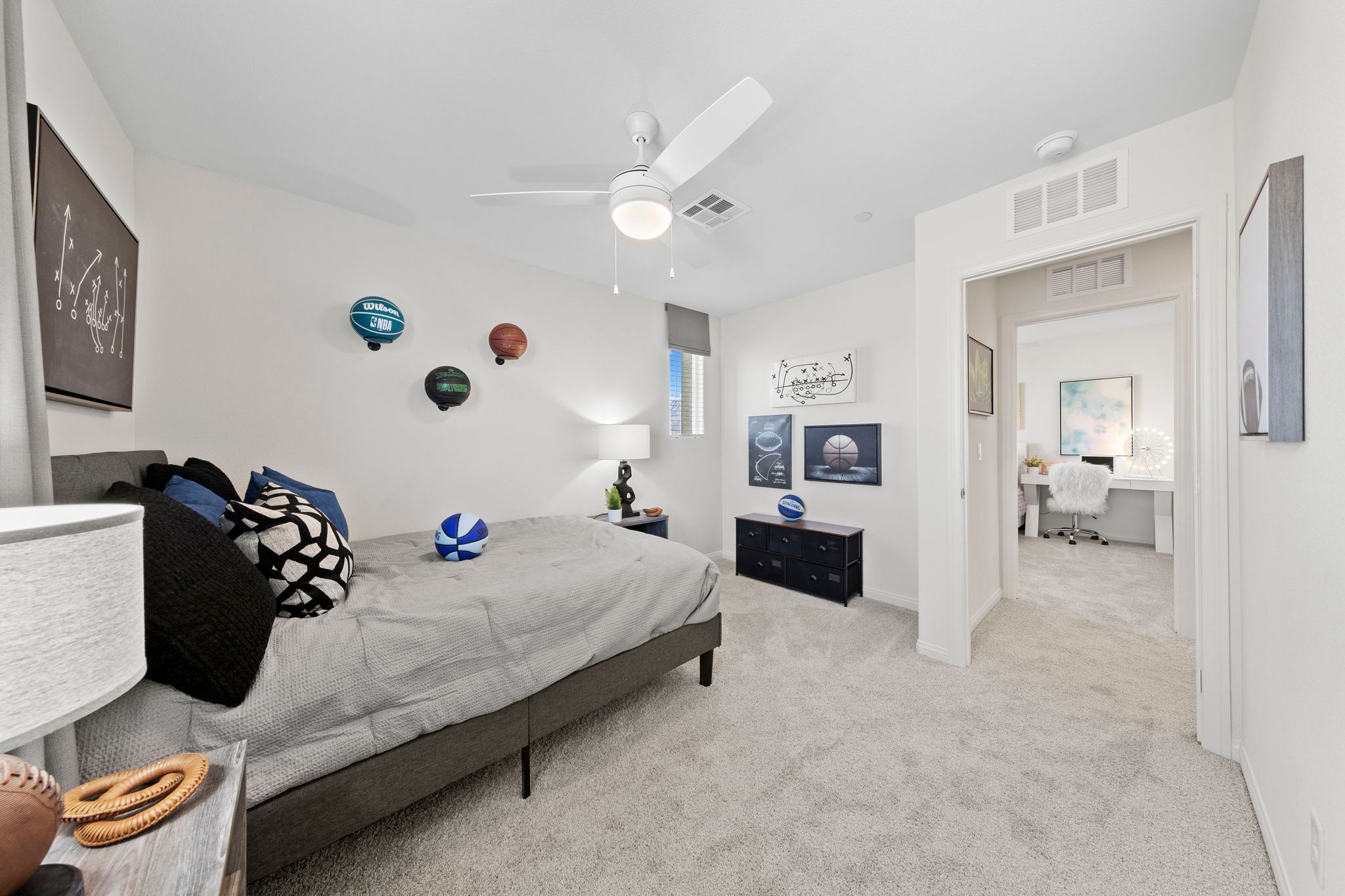 5272 Damrow Ave. Las Vegas, NV 89122