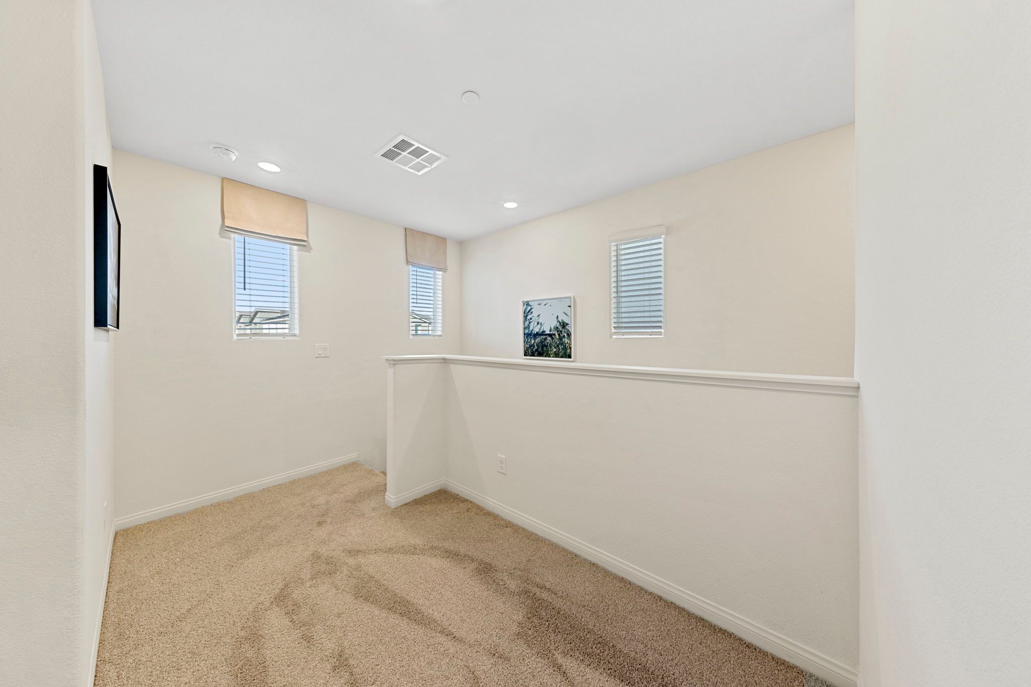 TRIUMPH 260 floor plan