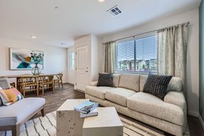 2960 Diffused Silver Street (PROSPERITY 300)