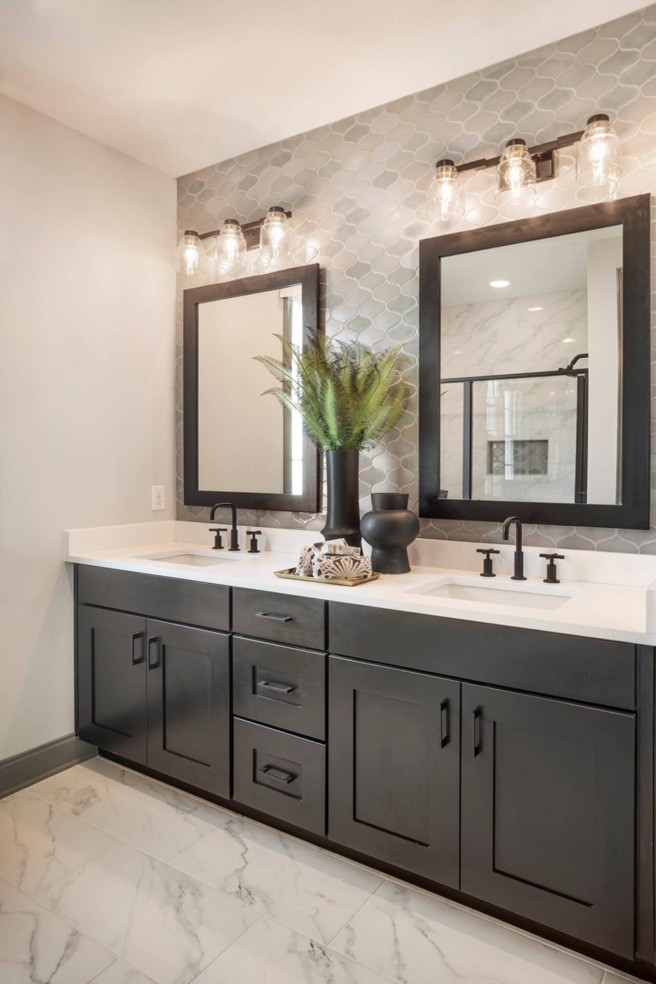 The Franklin Model En Suite Bathroom