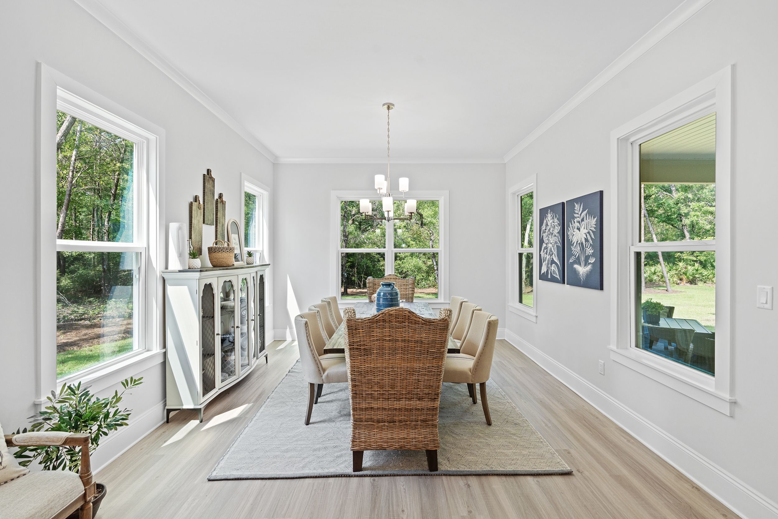 Marco Dining Area