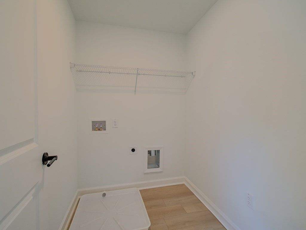 82456730-240814.jpg