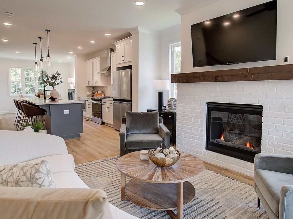 Townes at South Main - Model