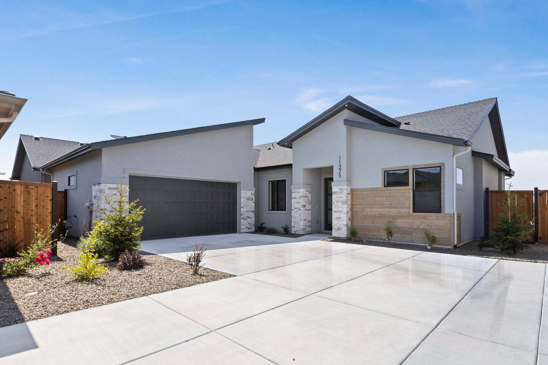 11375 W Perthshire Ln