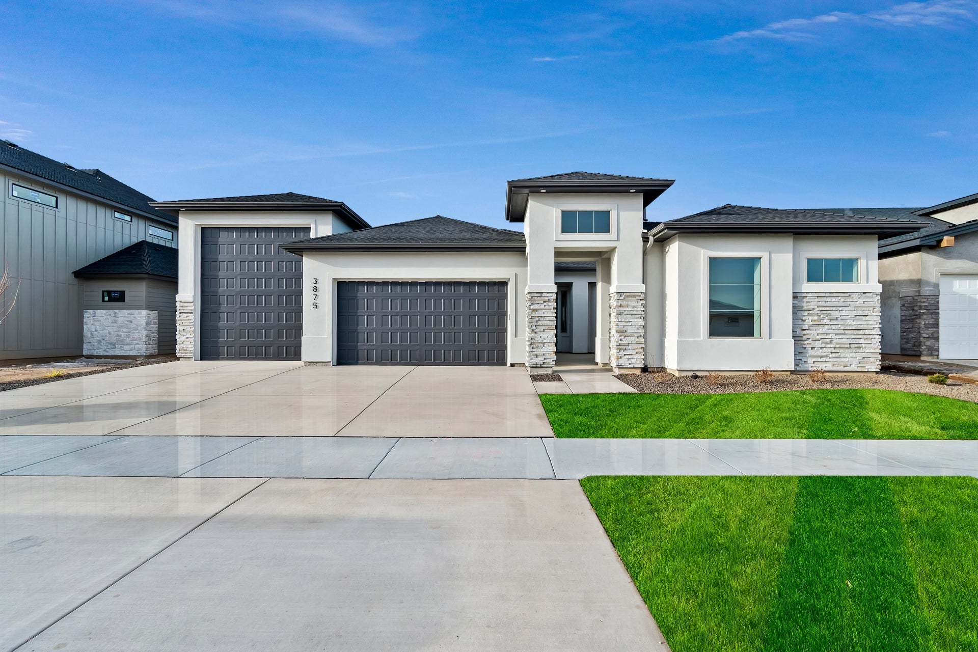 3875 S. Corabell Ave. (Vista RV)