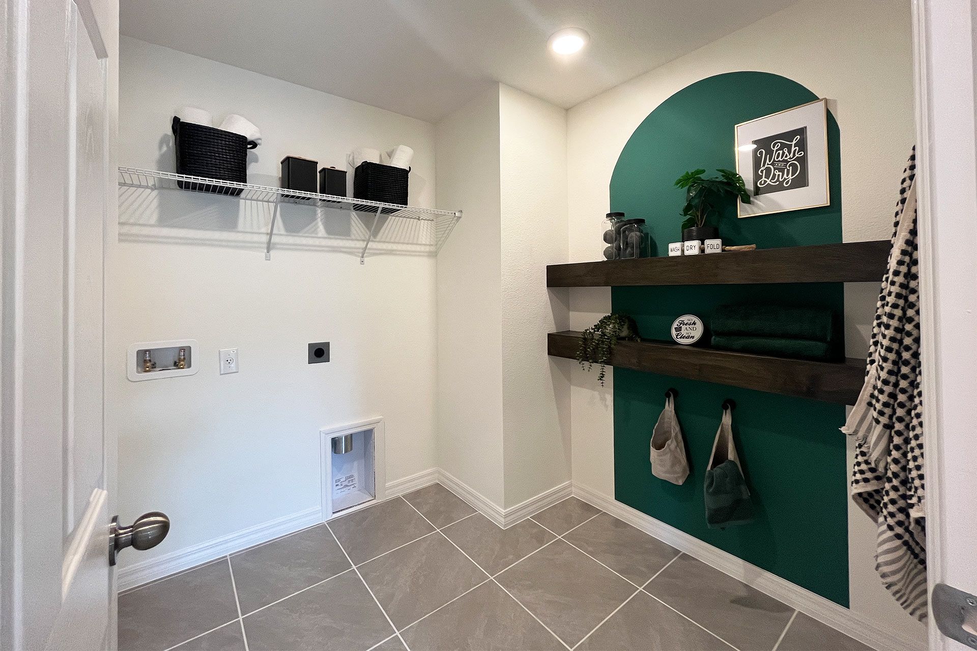 Ashley townhome exterior with covered porch in Pine Meadows, new construction in Eustis FL