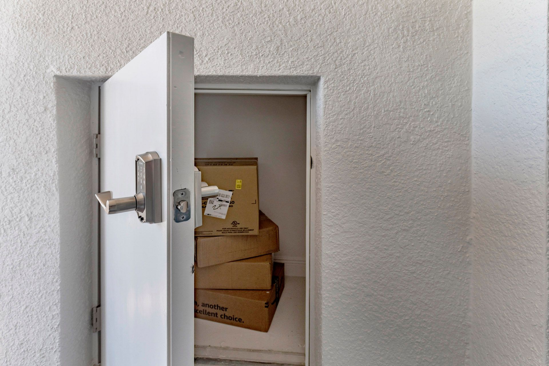 Lopez Package Closet