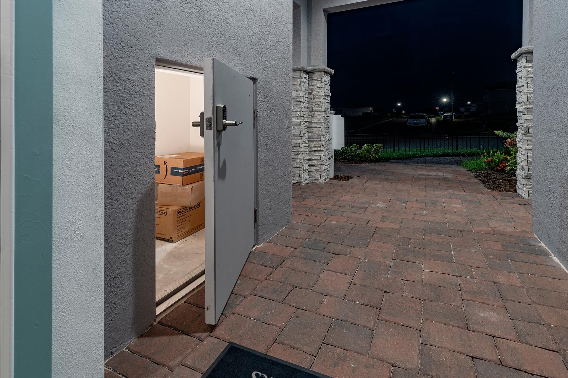 Bennet Trinity Package Place