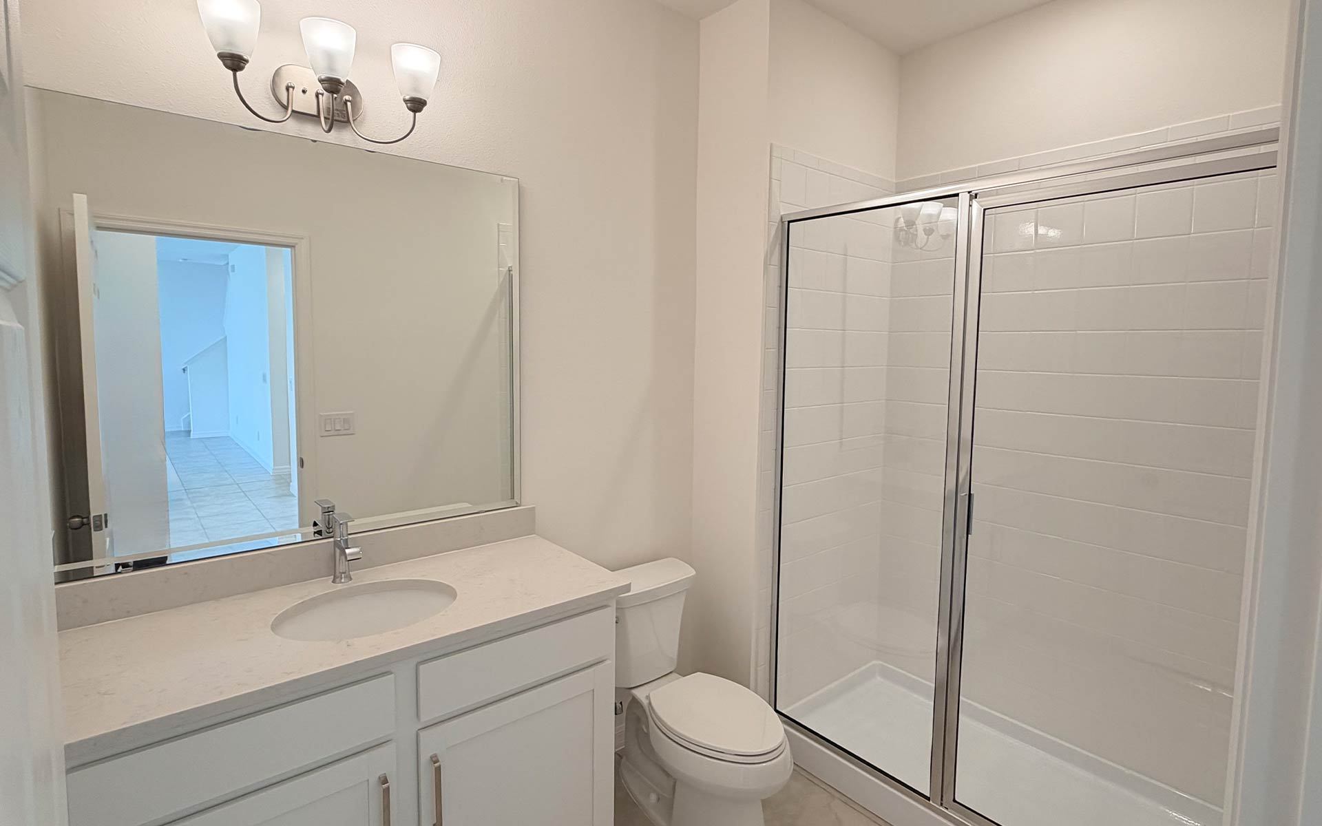 Modern Bathroom with Stylish Fixtures in Central Florida Home