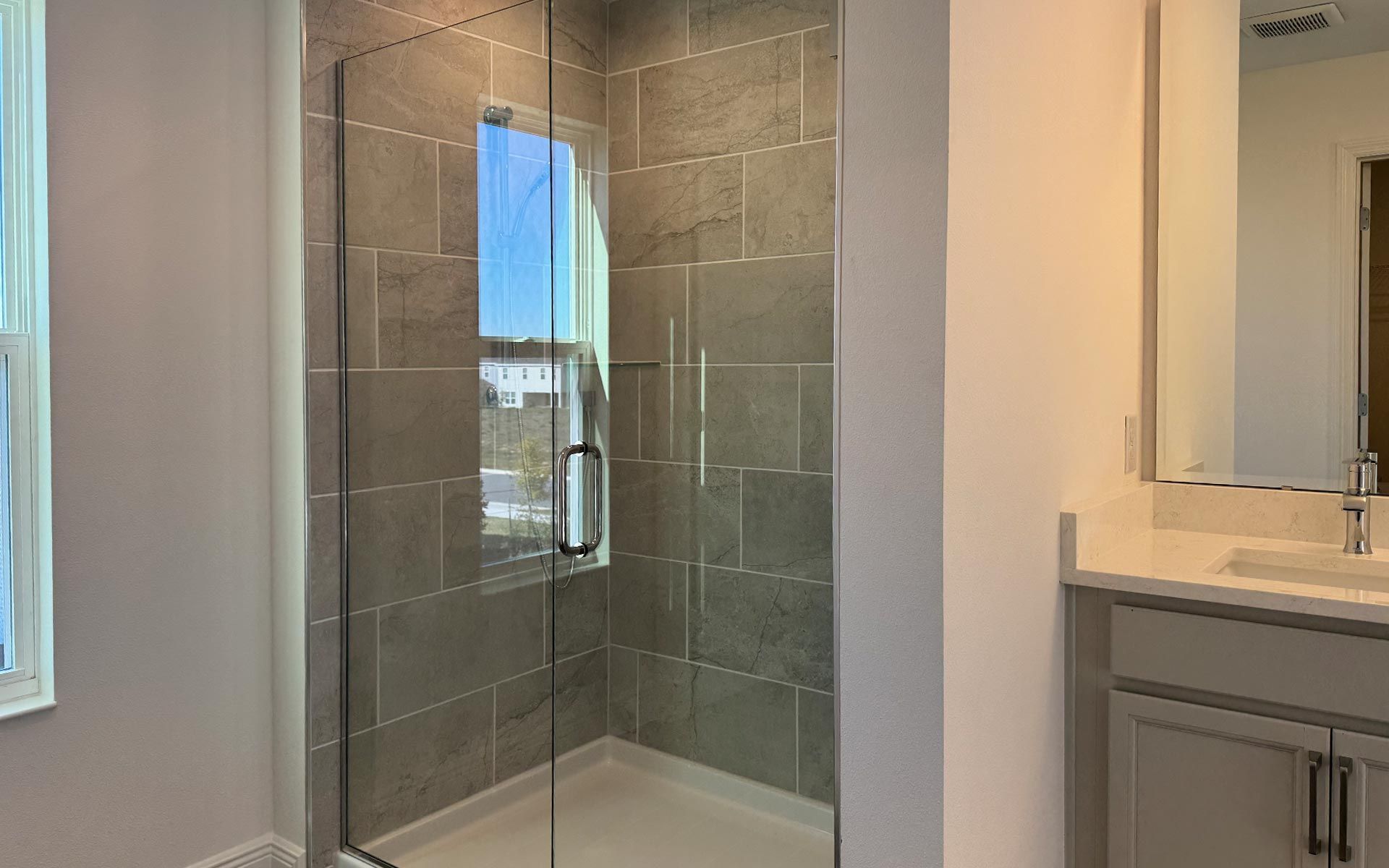 Luxurious Primary Bathroom in Central Florida Home