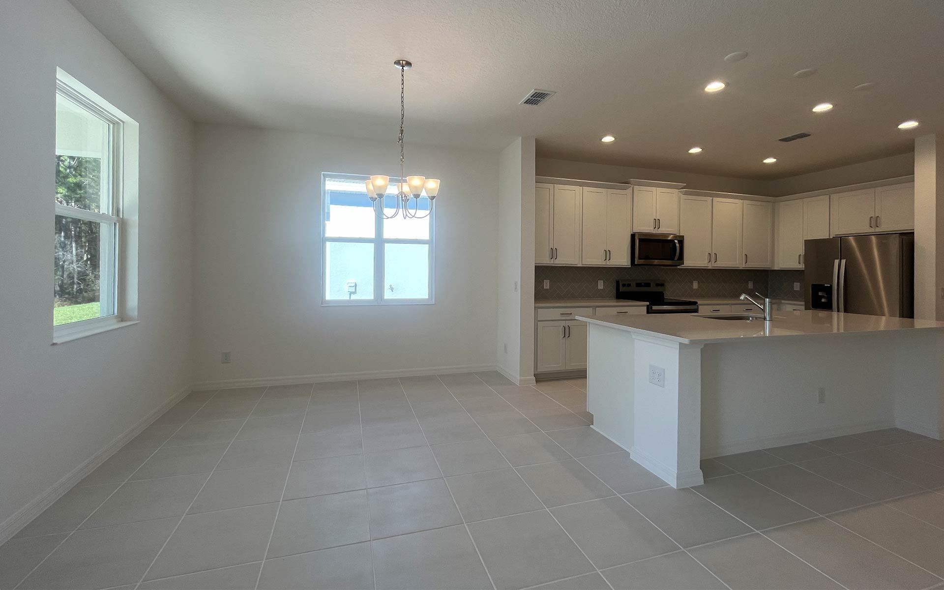 Spacious and Functional Kitchen in Central Florida Home
