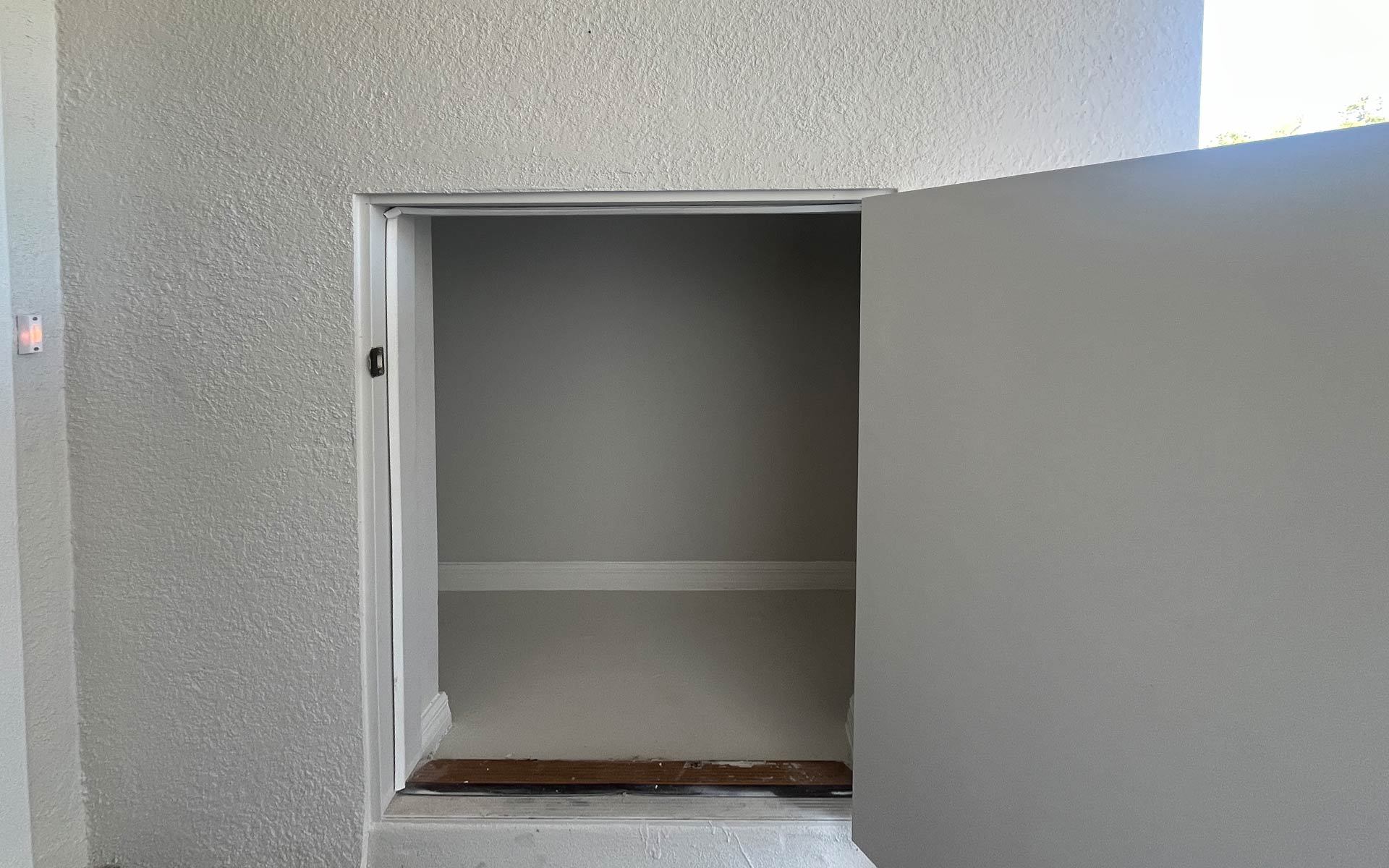Convenient & Secure Package Place with Electronic Lock