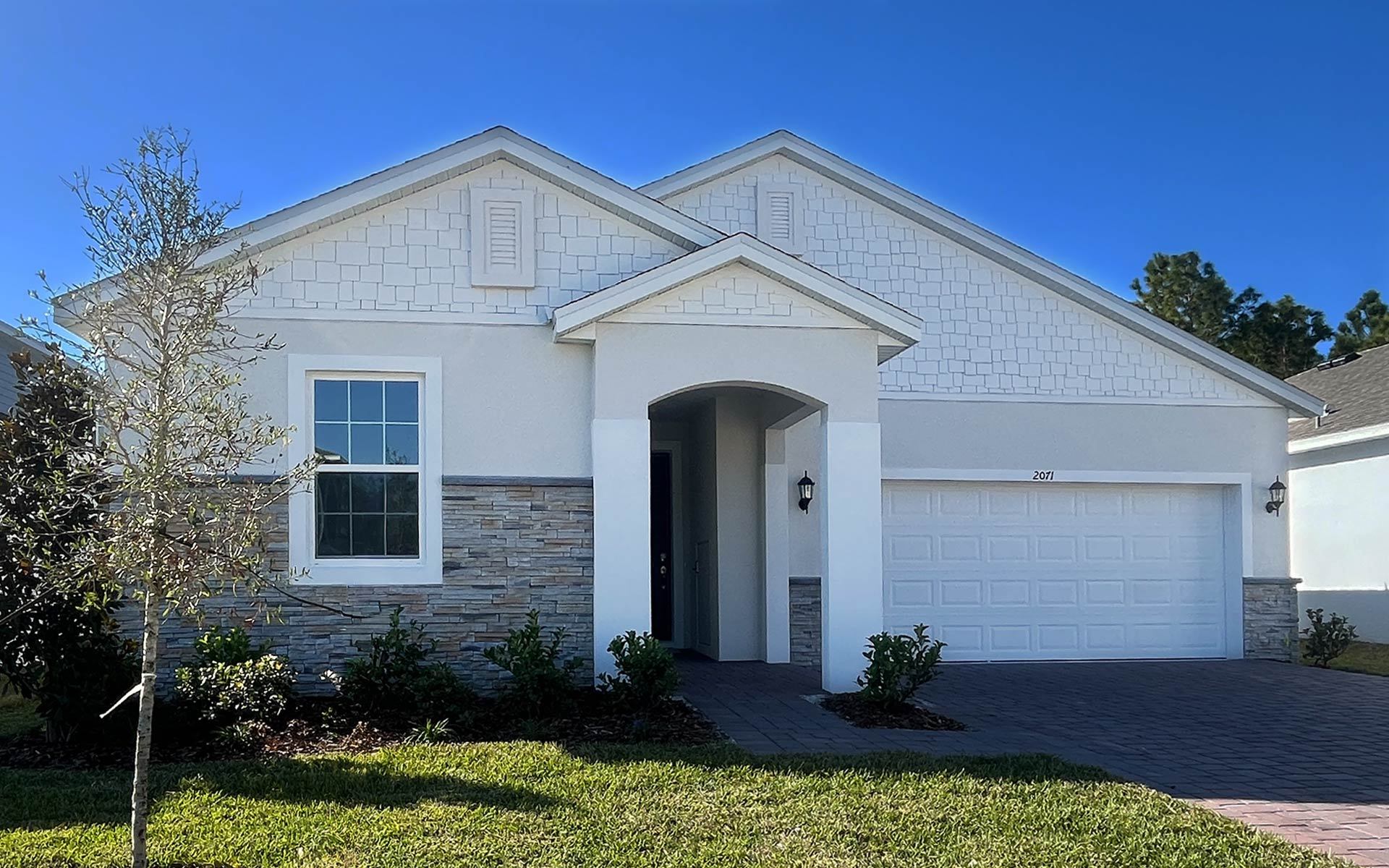 Front Exterior View of a Modern Central Florida Home