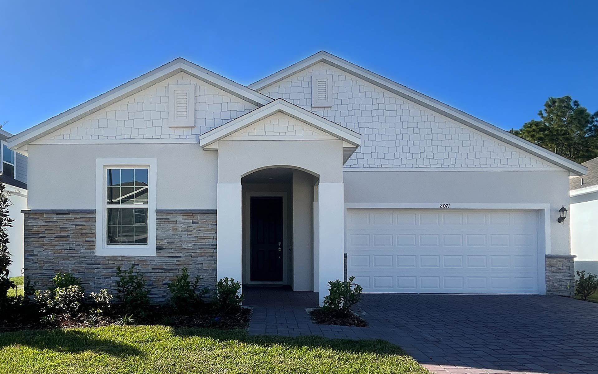 Front Exterior View of a Modern Central Florida Home