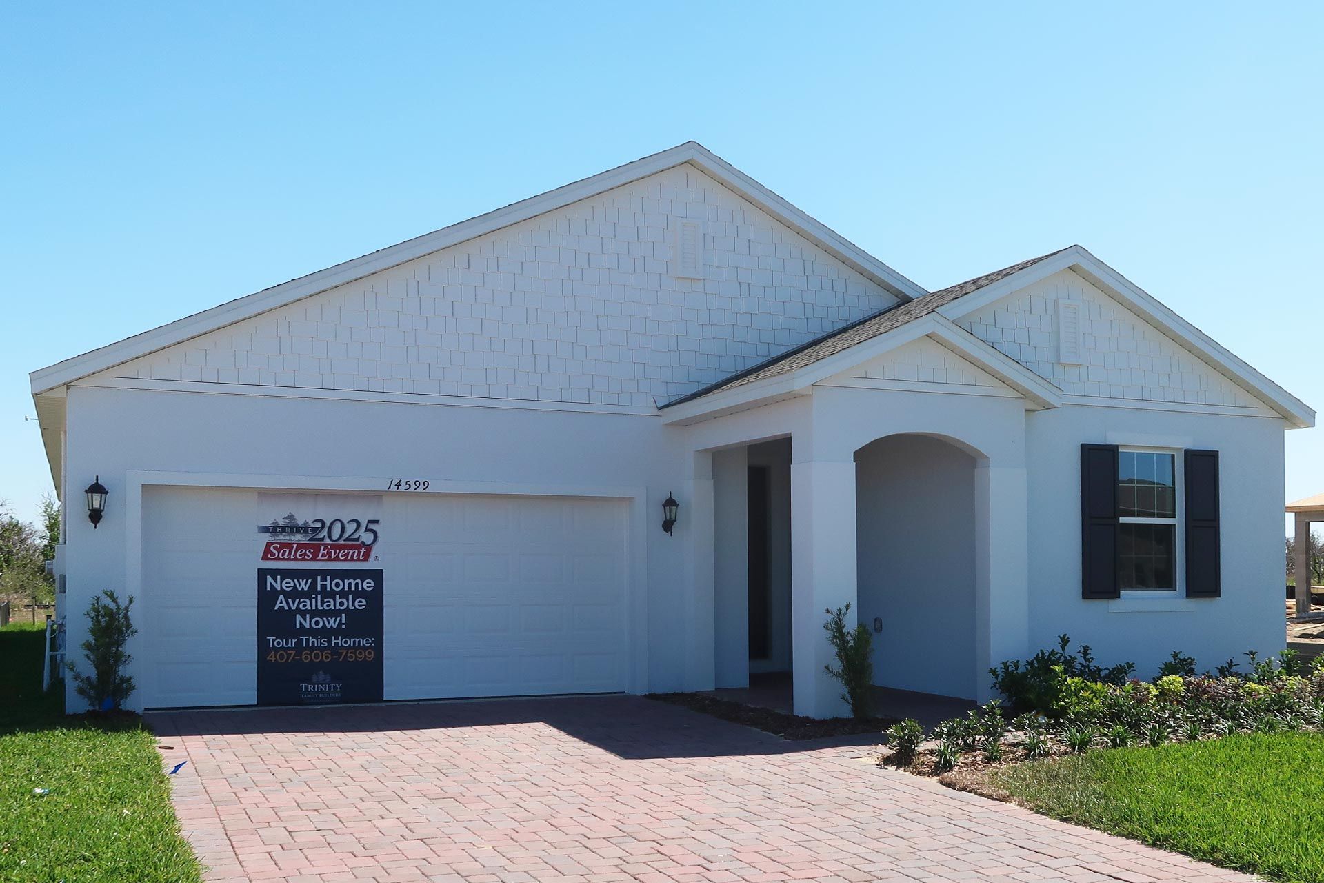 Beautiful Curb Appeal of a Central Florida Single-Family Home