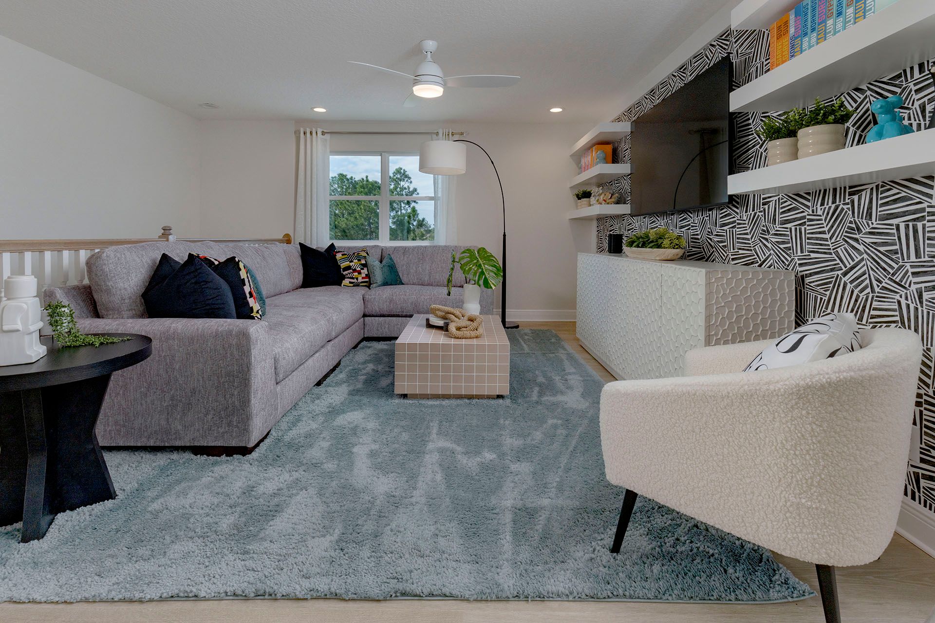 Sims second floor flex space