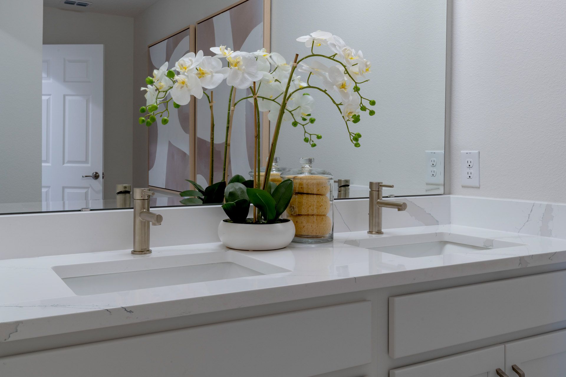 Sims primary bath