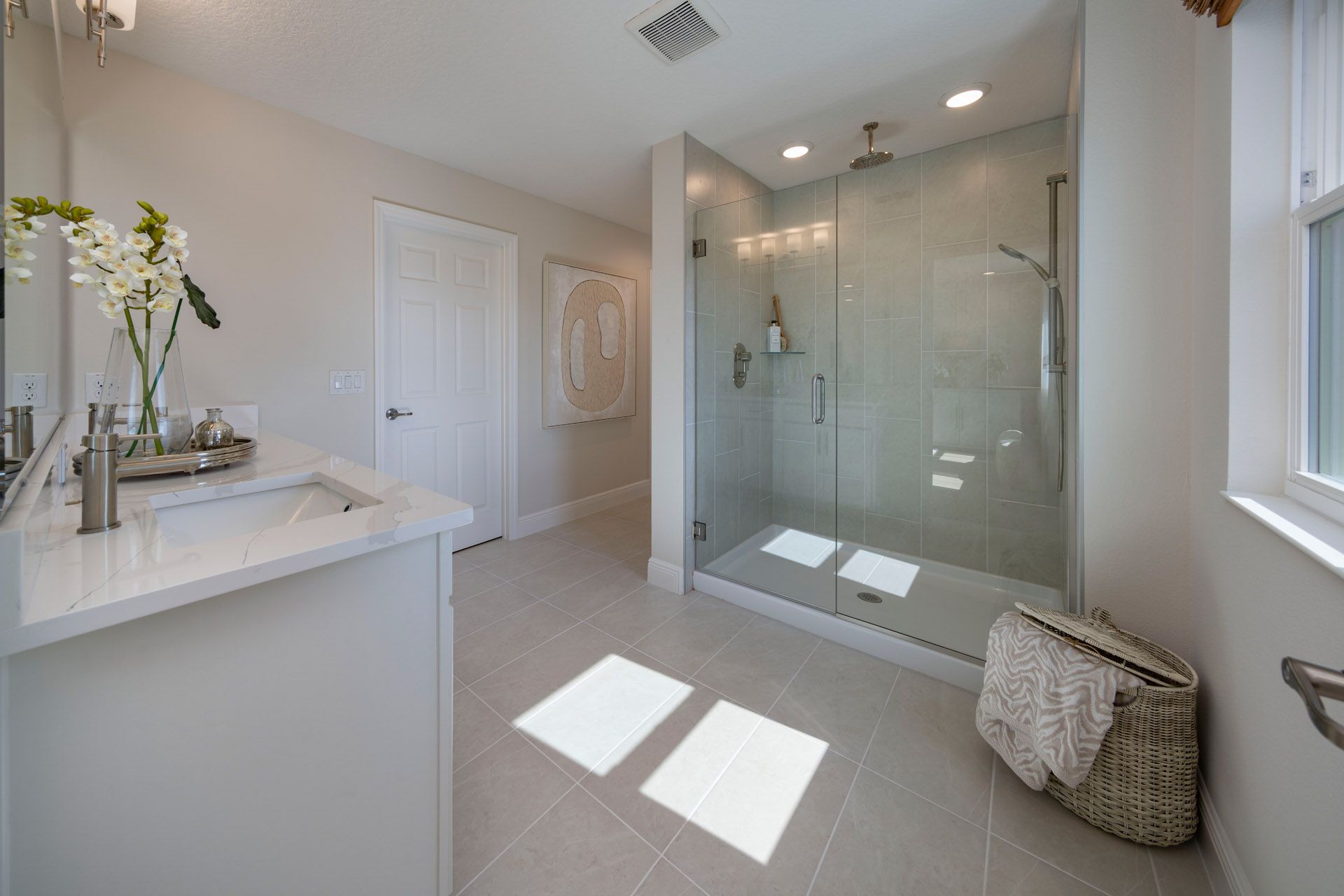 Sims primary bath