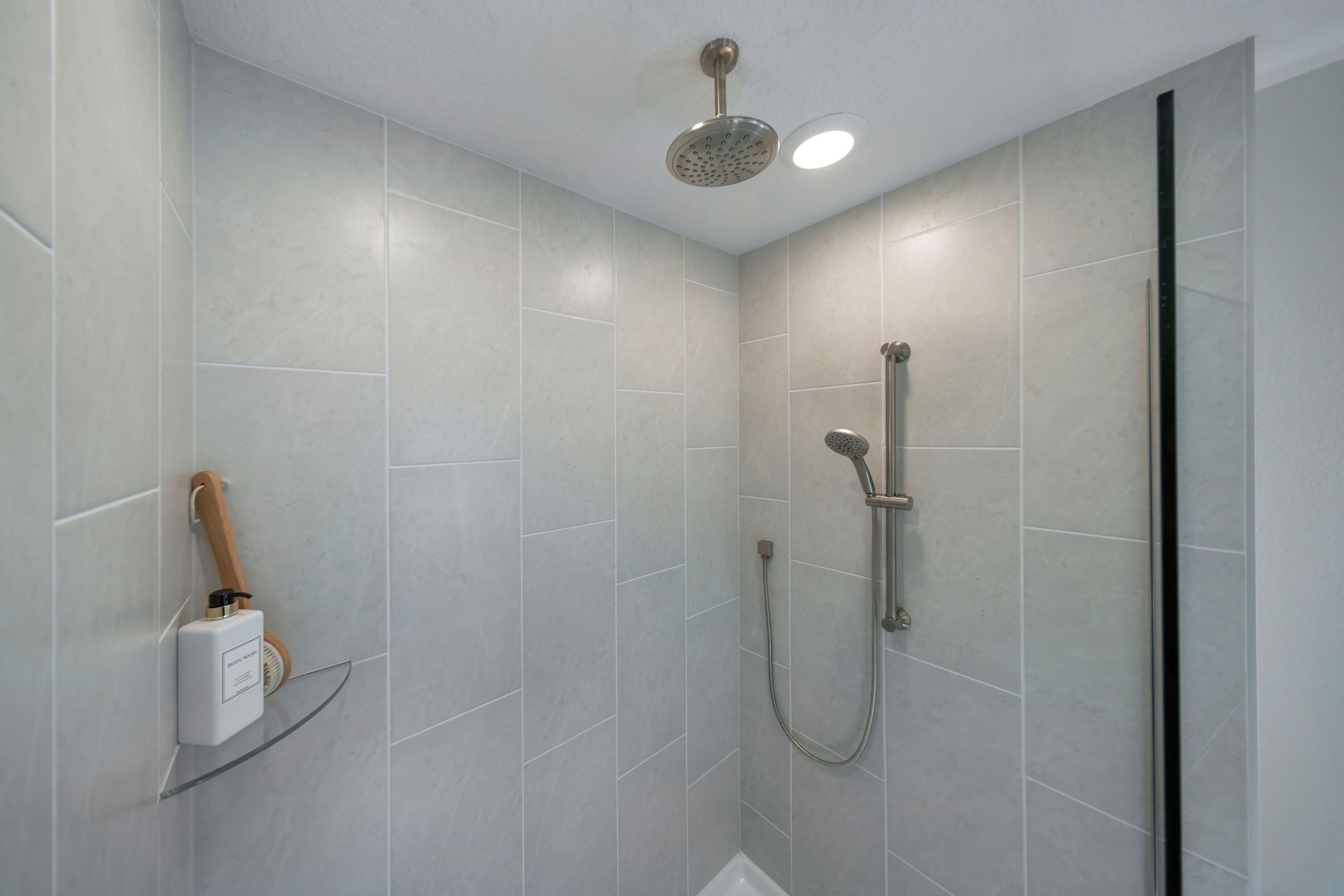 Sims primary bath