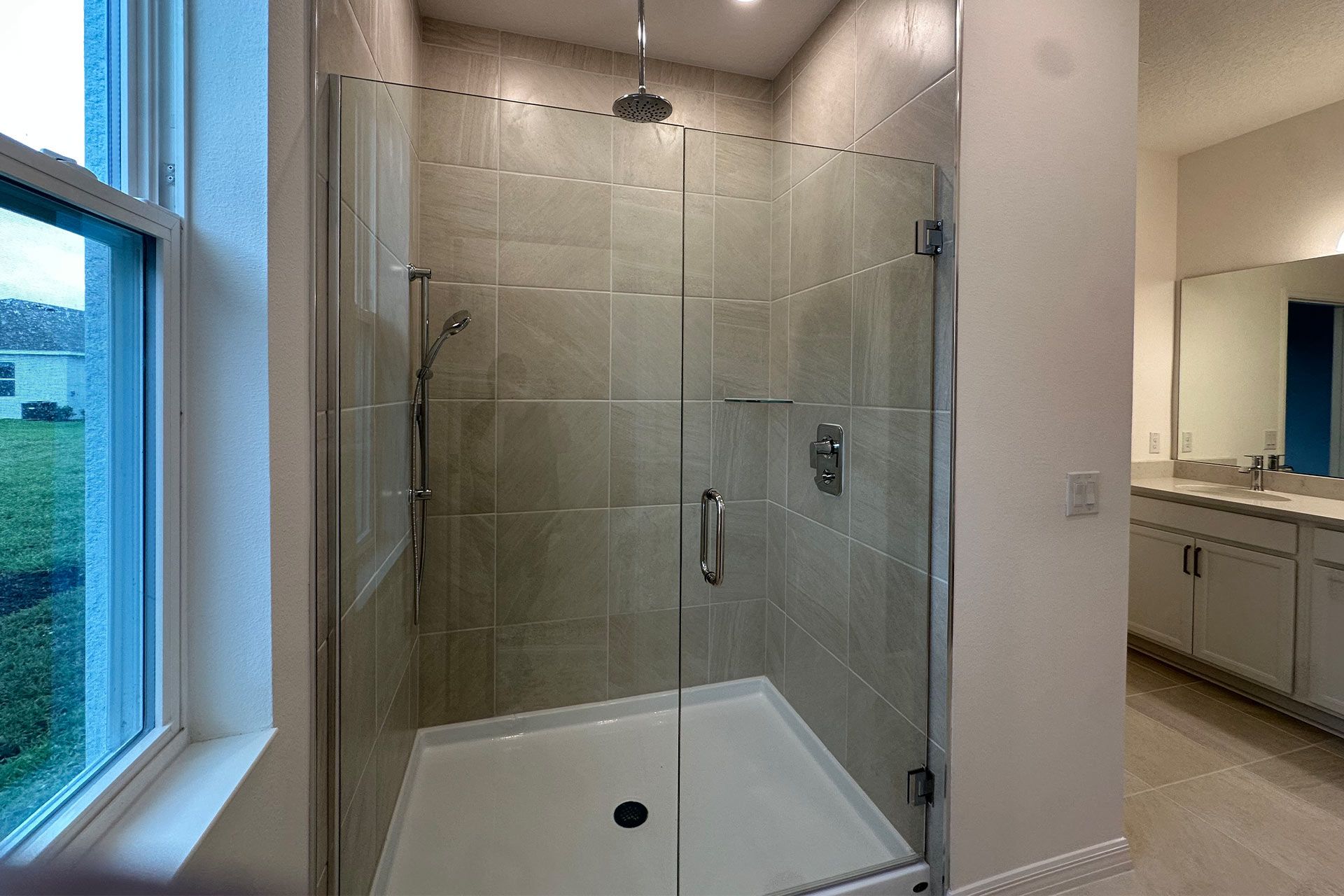 Luxurious Primary Bathroom in Central Florida Home