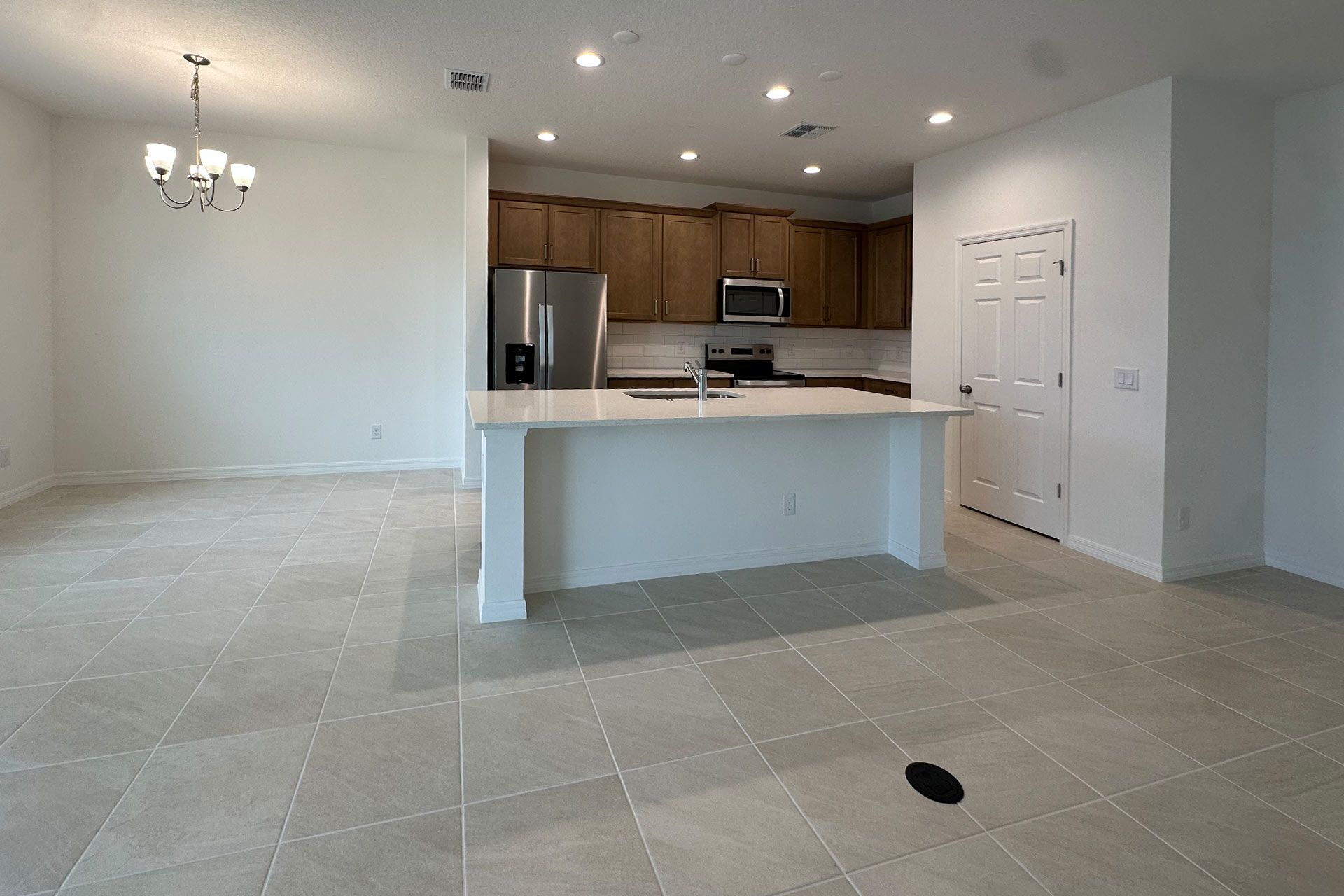 Modern Open-Concept Kitchen in Central Florida Home