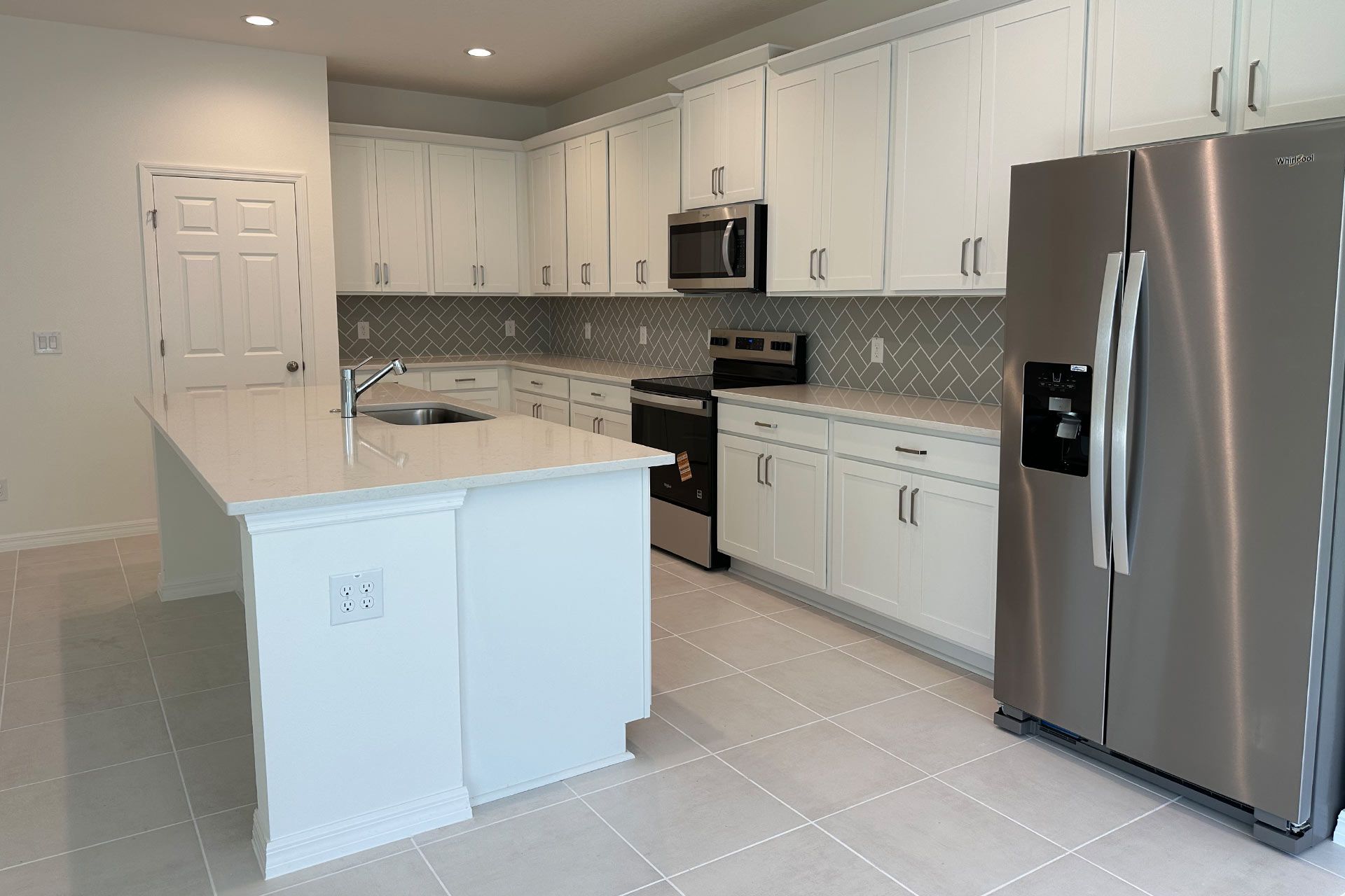 Modern Open-Concept Kitchen in Central Florida Home