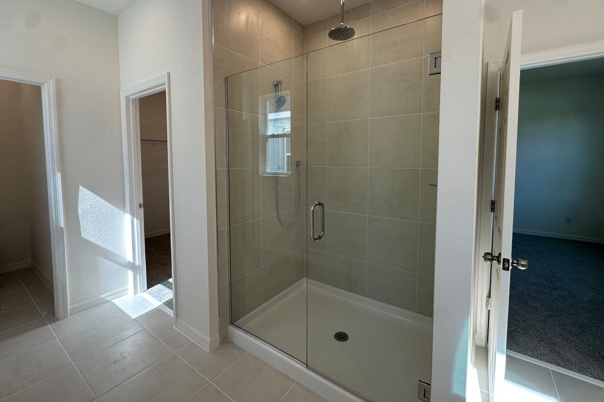 Modern Primary Bathroom with Stylish Features in Central Florida House