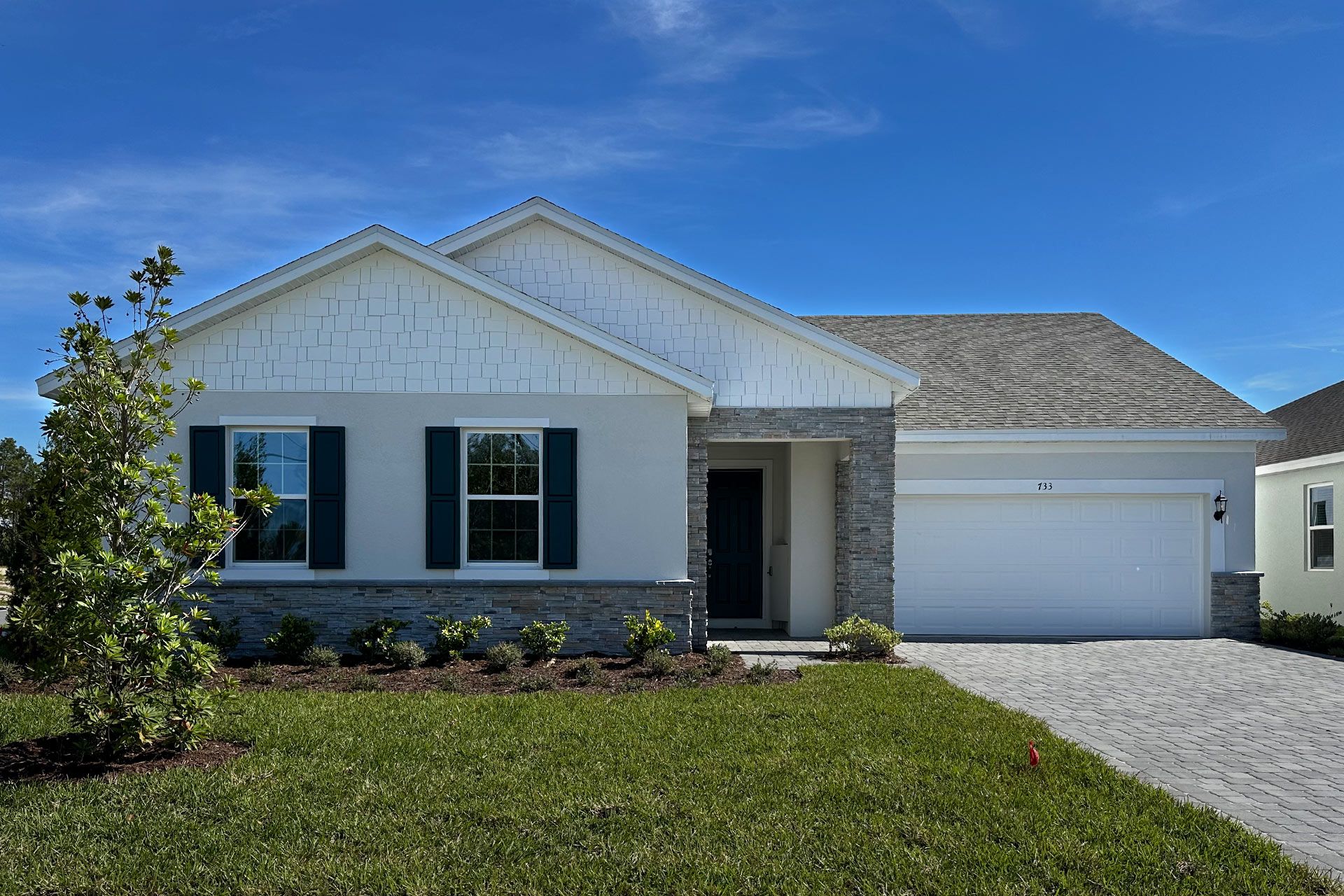 Beautiful Curb Appeal of a Central Florida Single-Family Home
