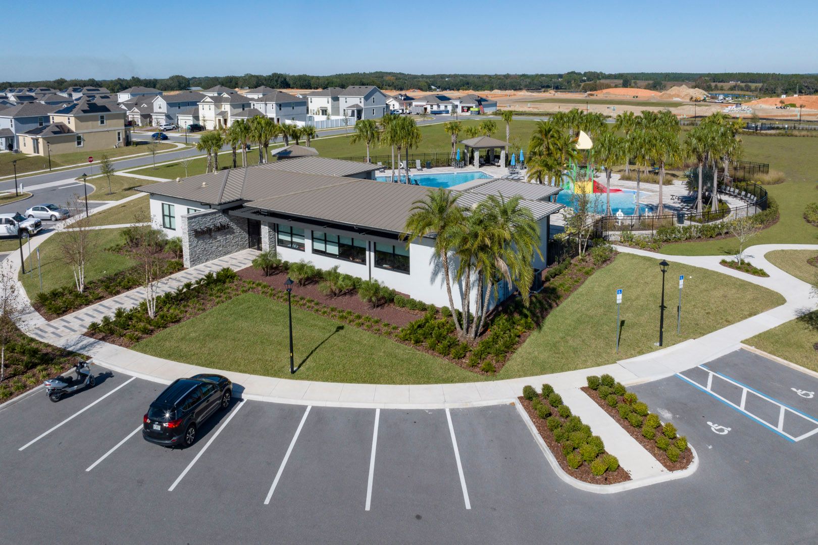 Pool & Splash Pad & Fitness Center at Trinity Lakes