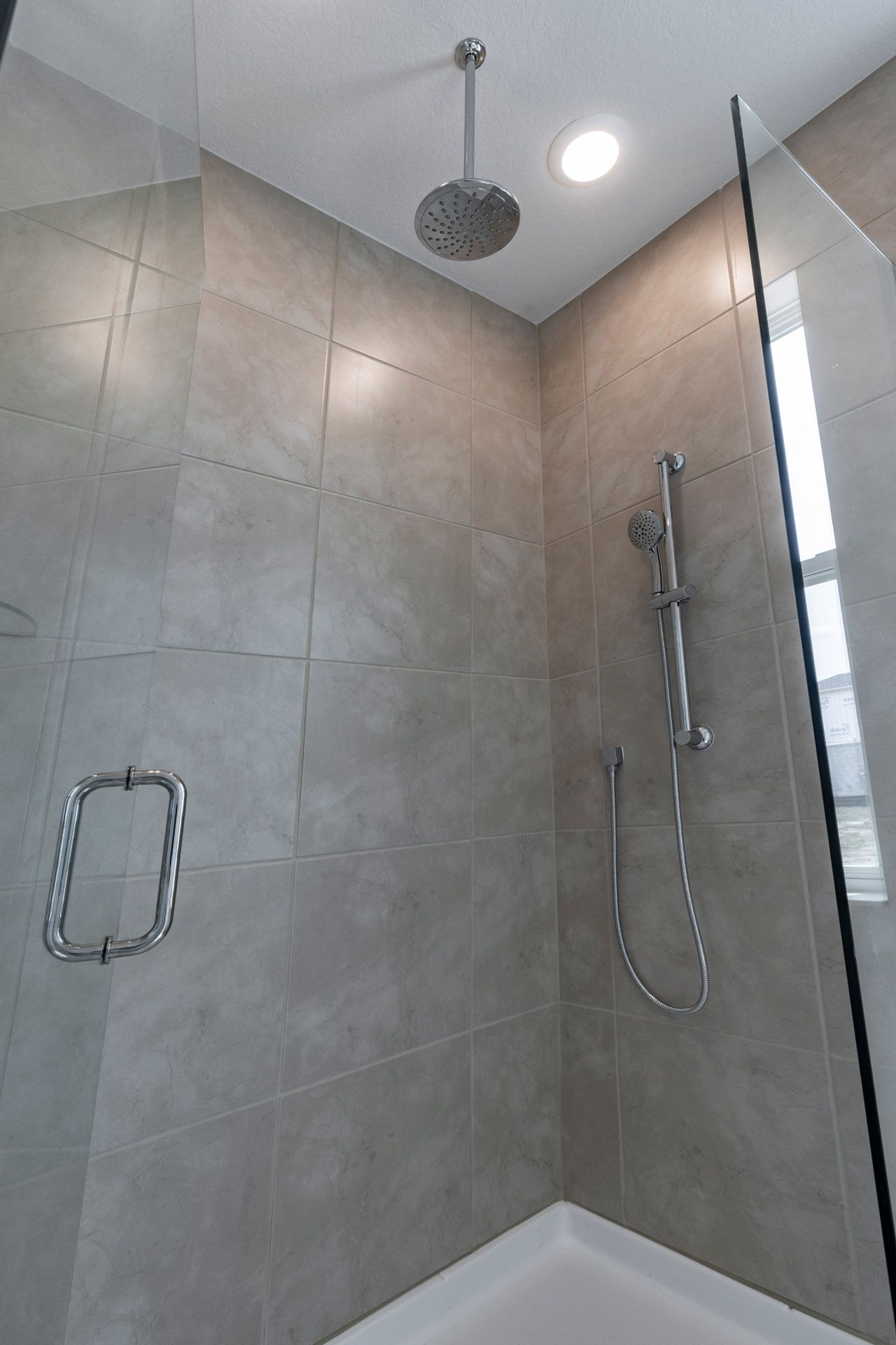 Luxurious Primary Bathroom in Central Florida Home